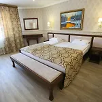 Home Hotel 3*