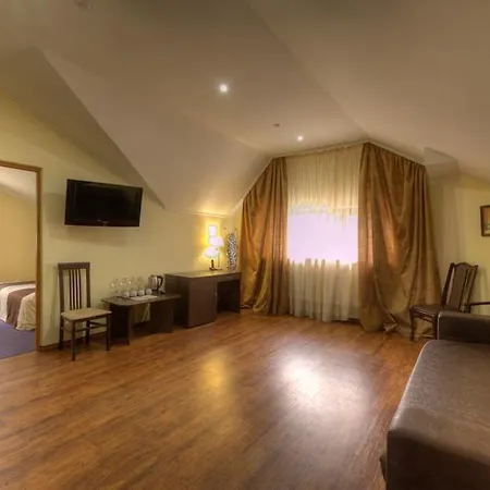 Home Hotel 3* Μπούκοβελ