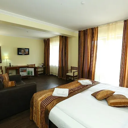 Home Hotel