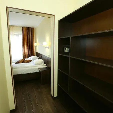 Home Hotel 3*