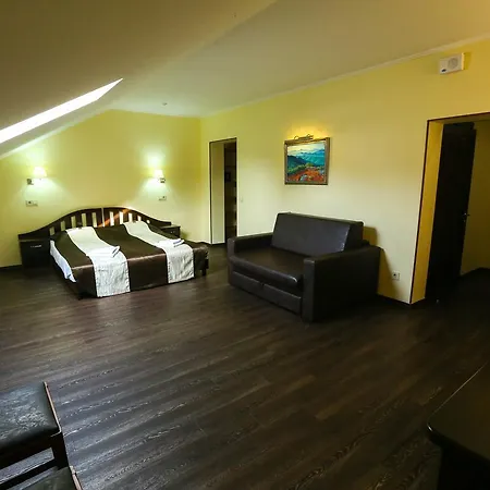 Home Hotel 3*