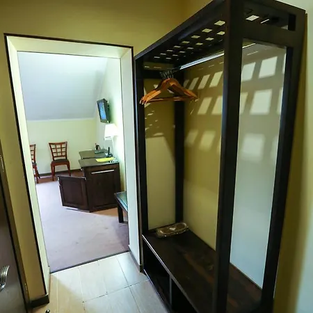 Ξενοδοχείο Home Hotel 3*