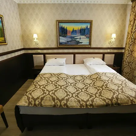 Ξενοδοχείο Home Hotel Μπούκοβελ