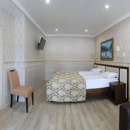 Home Hotel Hotell 3*