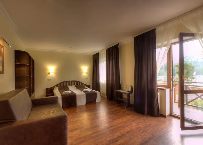 فندق Home Hotel 3*