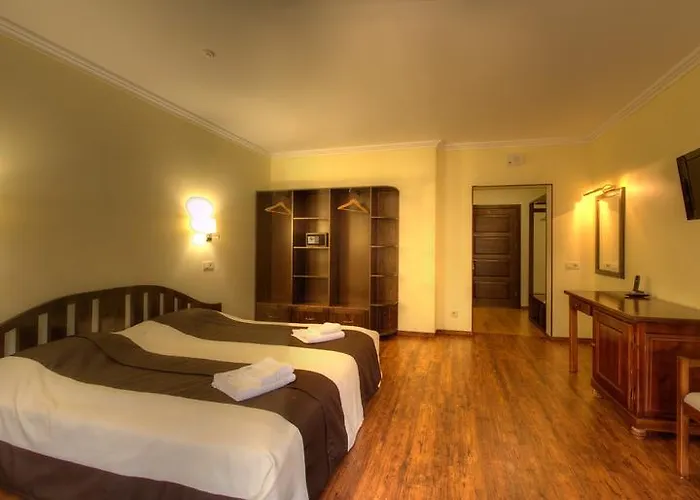 Home Hotel فندق