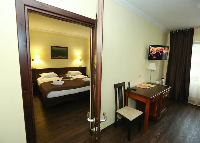 Home Hotel فندق