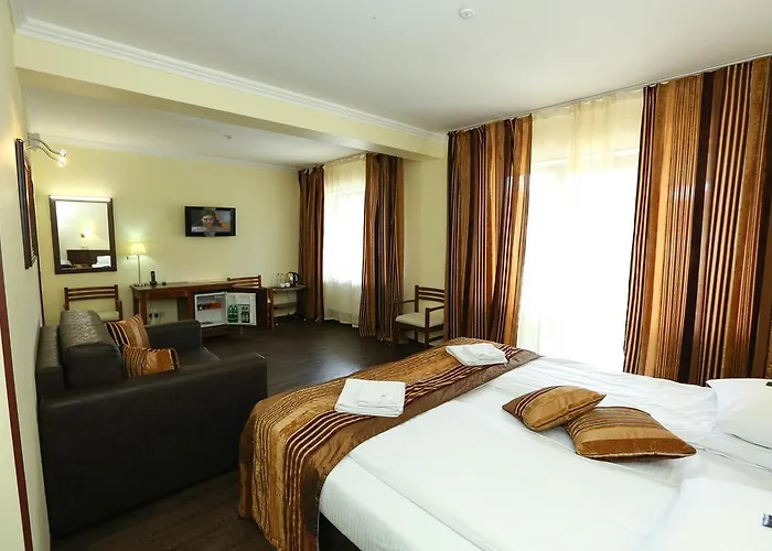 Home Hotel
