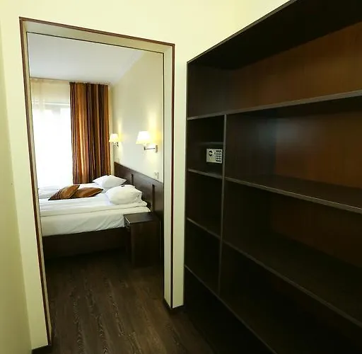 Home Hotel 3*