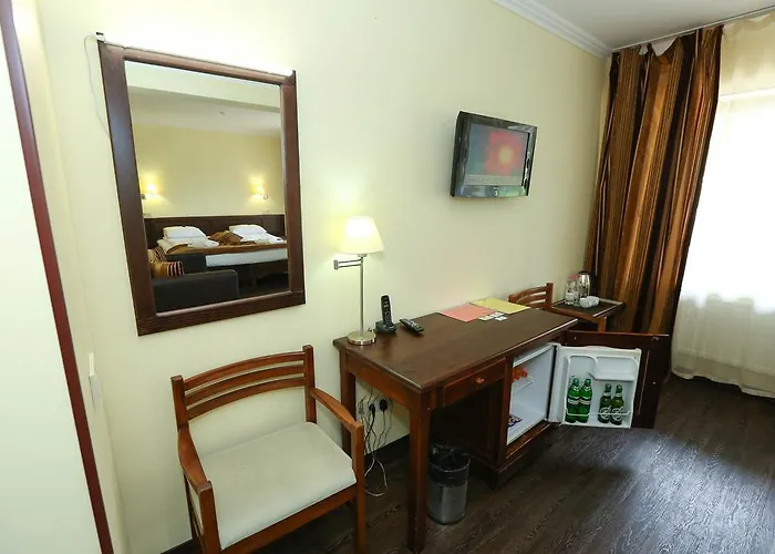 Home Hotel فندق بوكوفِل