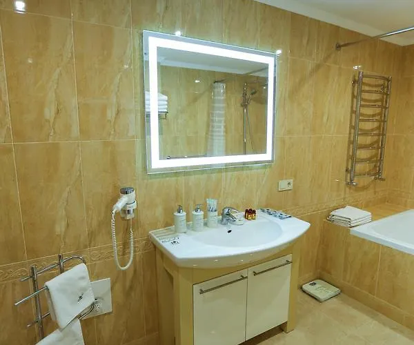Home Hotel 3*