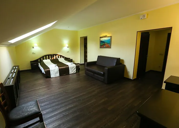 Home Hotel 3*