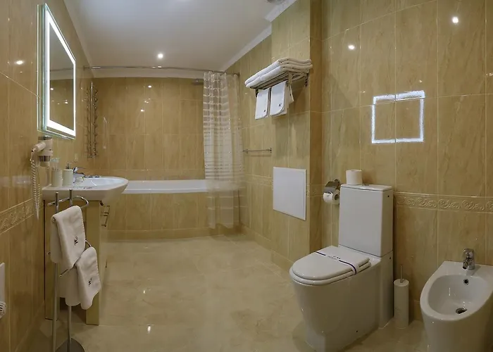 فندق Home Hotel 3*