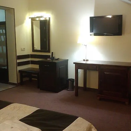 Home Hotel Otel