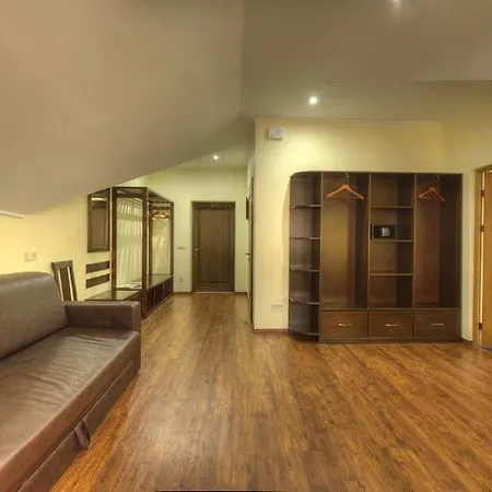 Home Hotel Отель 3*
