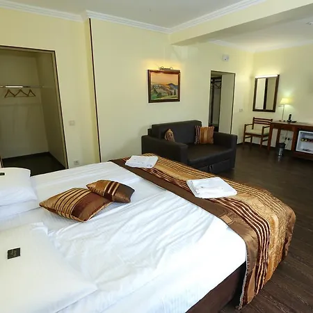 Home Hotel