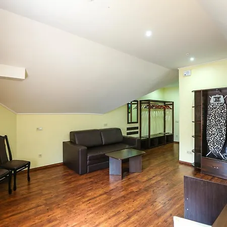 Home Hotel Отель
