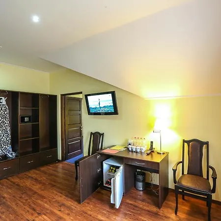 Home Hotel 3*