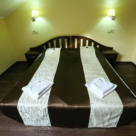 Home Hotel Отель