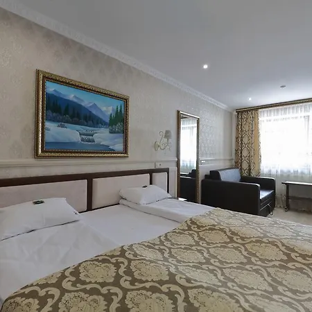 Home Hotel Отель