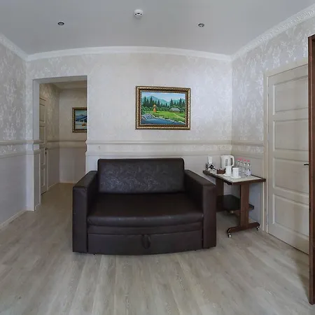 Home Hotel Отель 3*