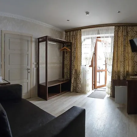 Home Hotel Отель