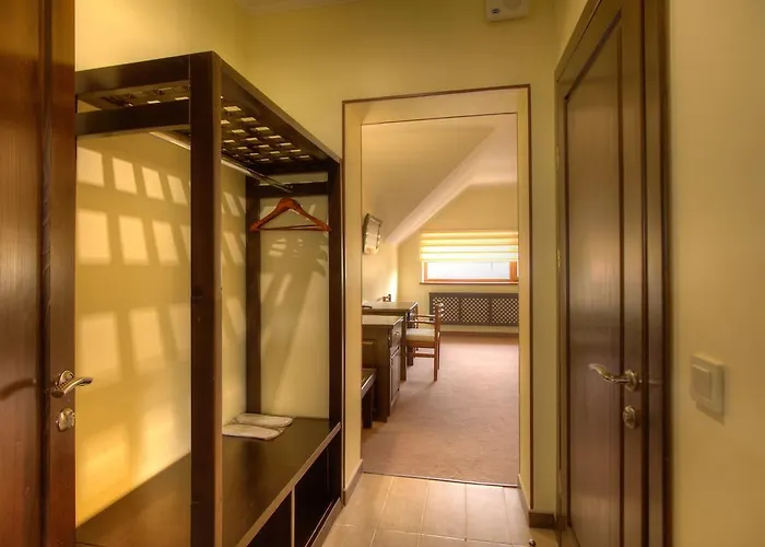 Home Hotel