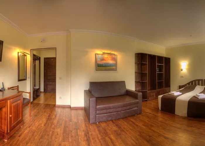 Home Hotel 3*