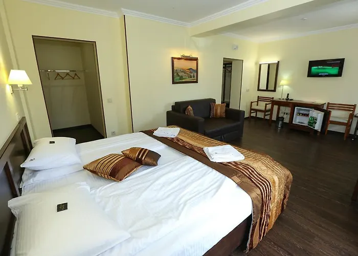 Home Hotel